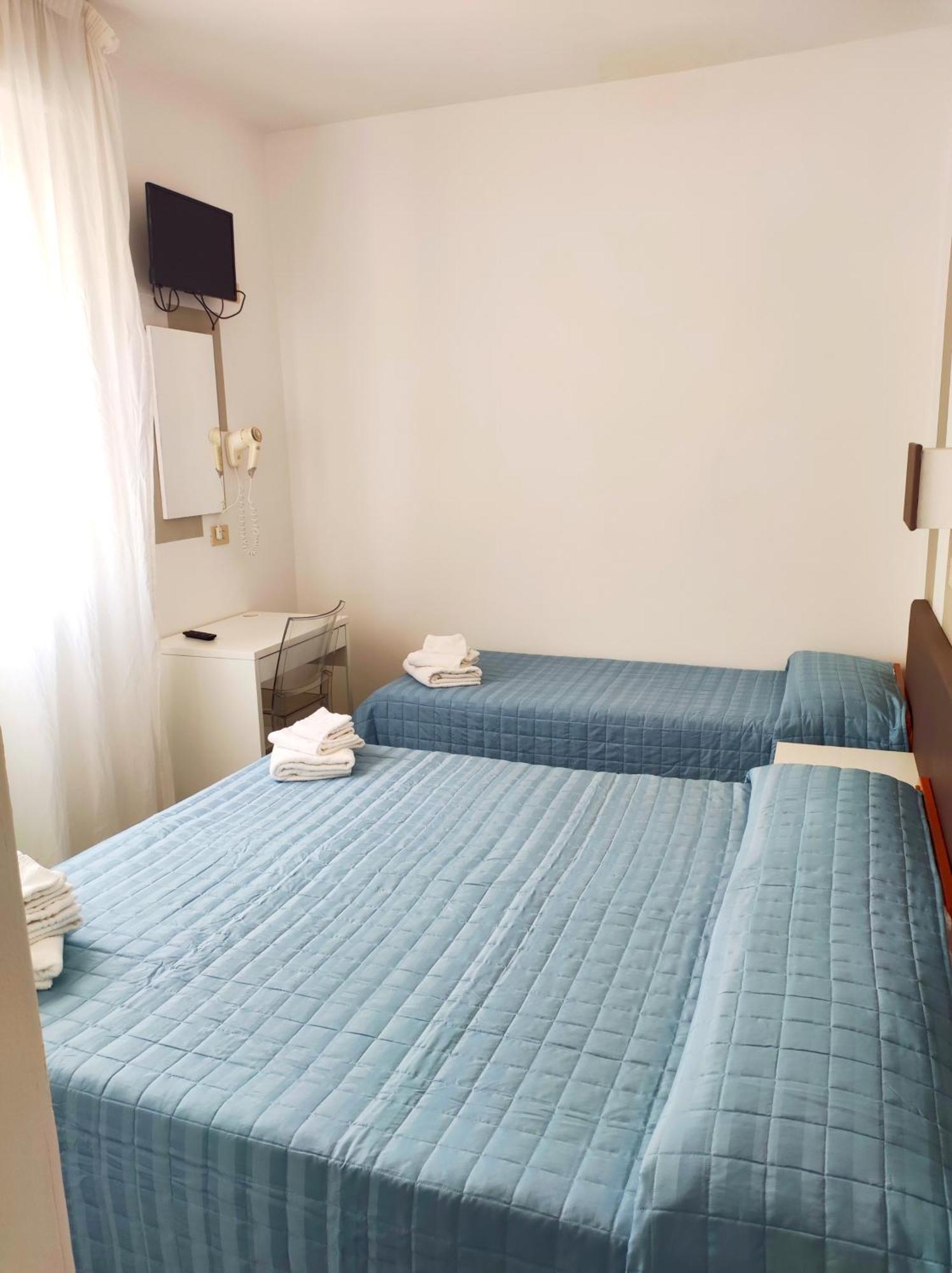 Hotel Ca Vanni Rimini Oda fotoğraf