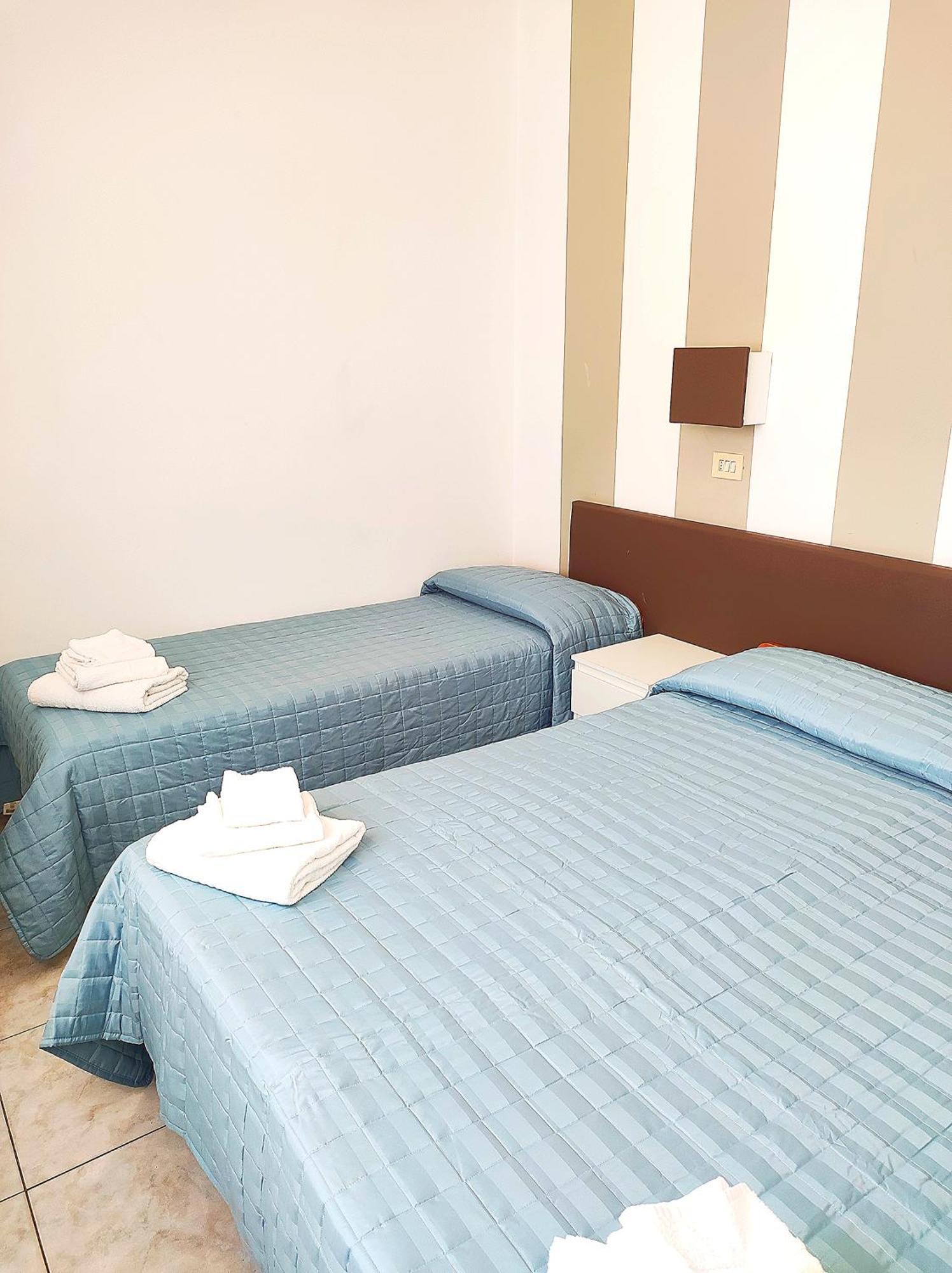 Hotel Ca Vanni Rimini Oda fotoğraf