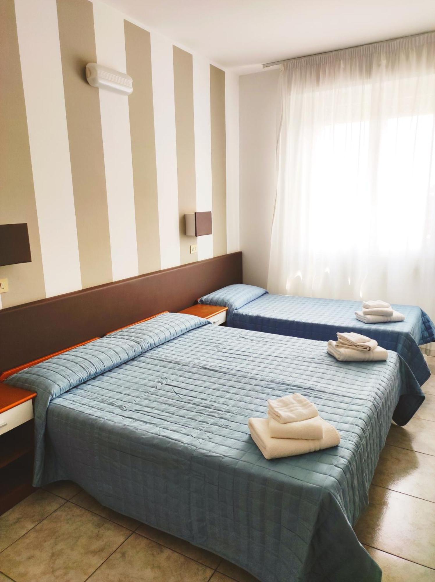 Hotel Ca Vanni Rimini Oda fotoğraf